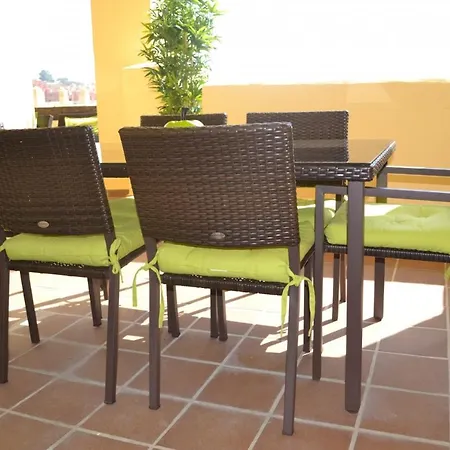 Duquesa Village 2115